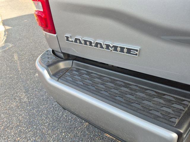 Used 2024 RAM 2500 Laramie w/ Safety Group AWD/4WD image 18