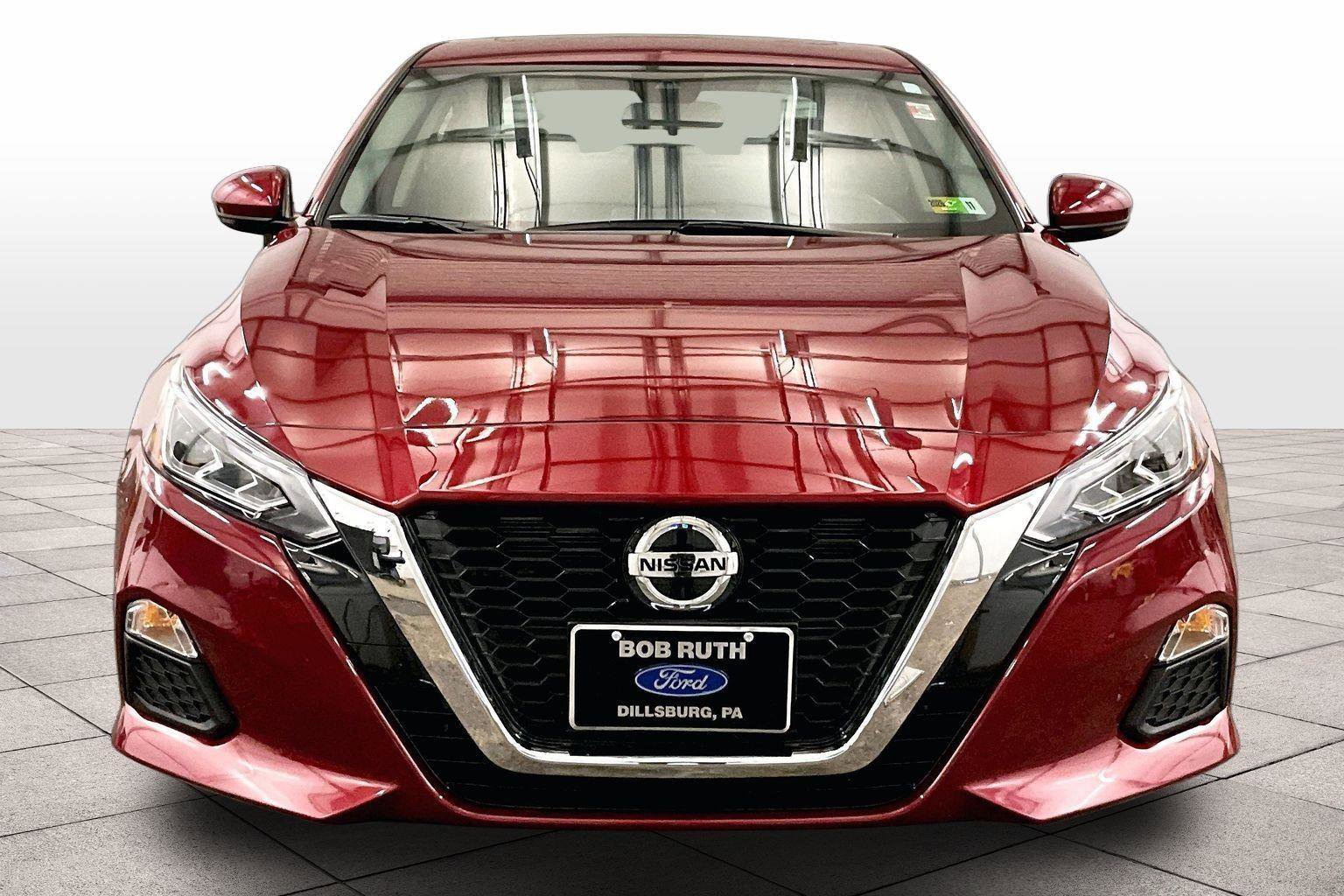 Used 2021 Nissan Altima 2.5 SV w/ SV Premium Package image 3