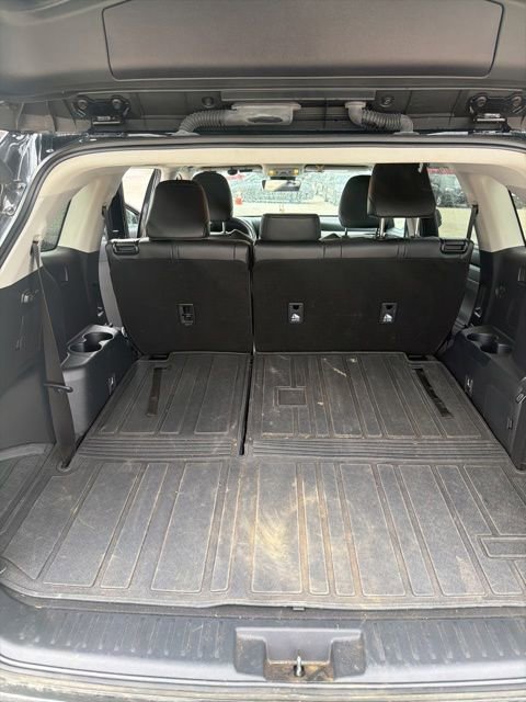 Used 2024 Toyota Highlander XLE AWD/4WD image 23
