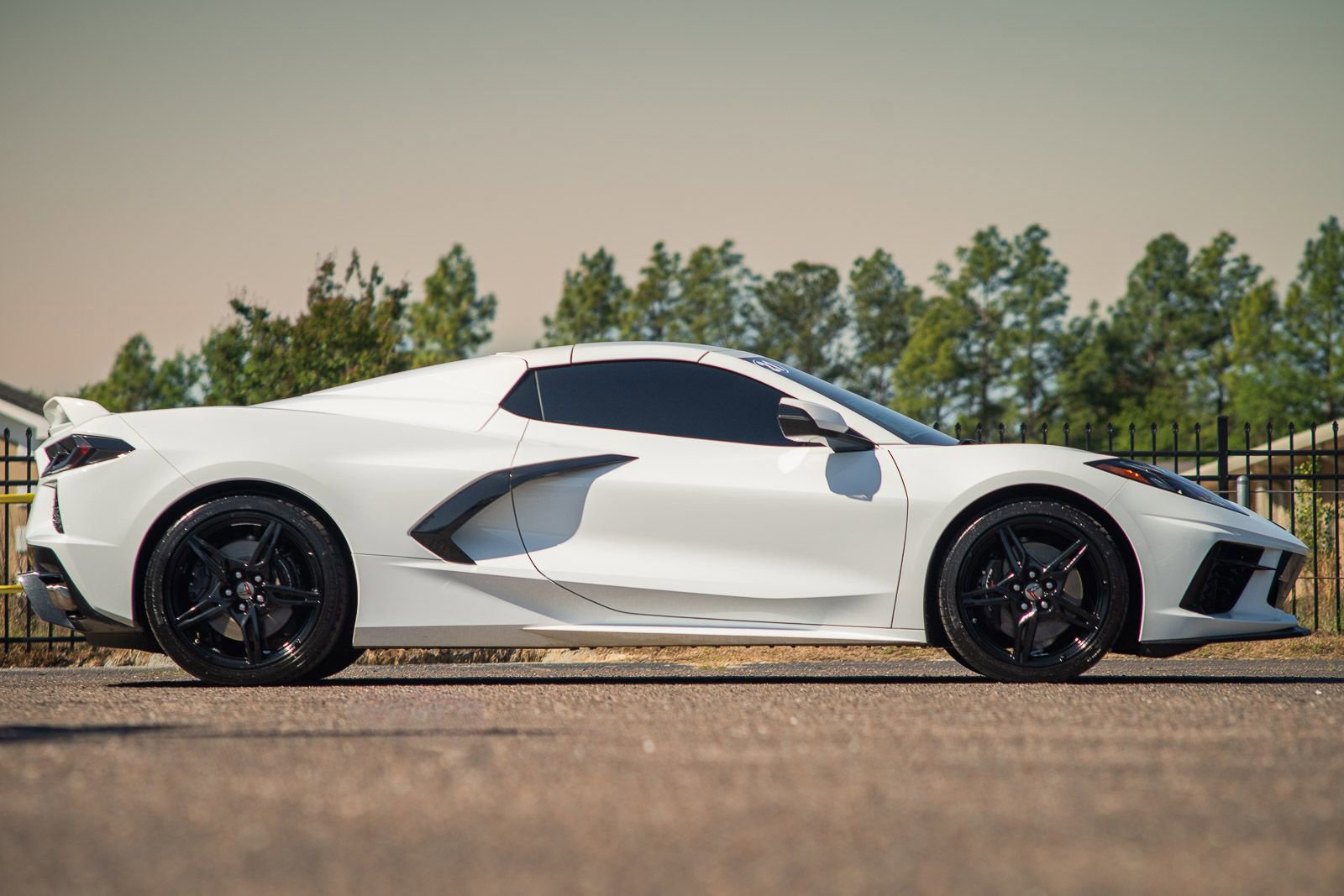 Used 2021 Chevrolet Corvette Stingray Premium Conv w/ Z51 Performance Package image 10