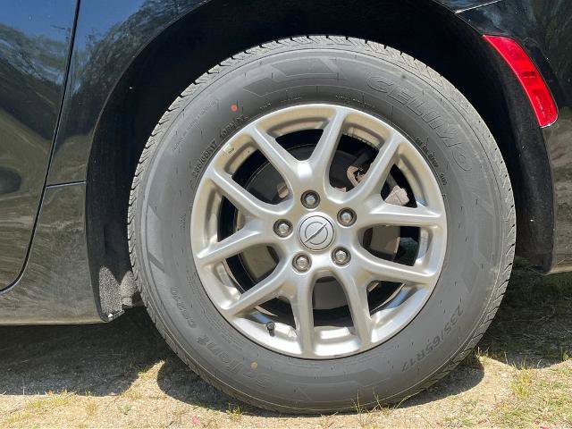 Used 2025 Chrysler Pacifica Select FWD image 7