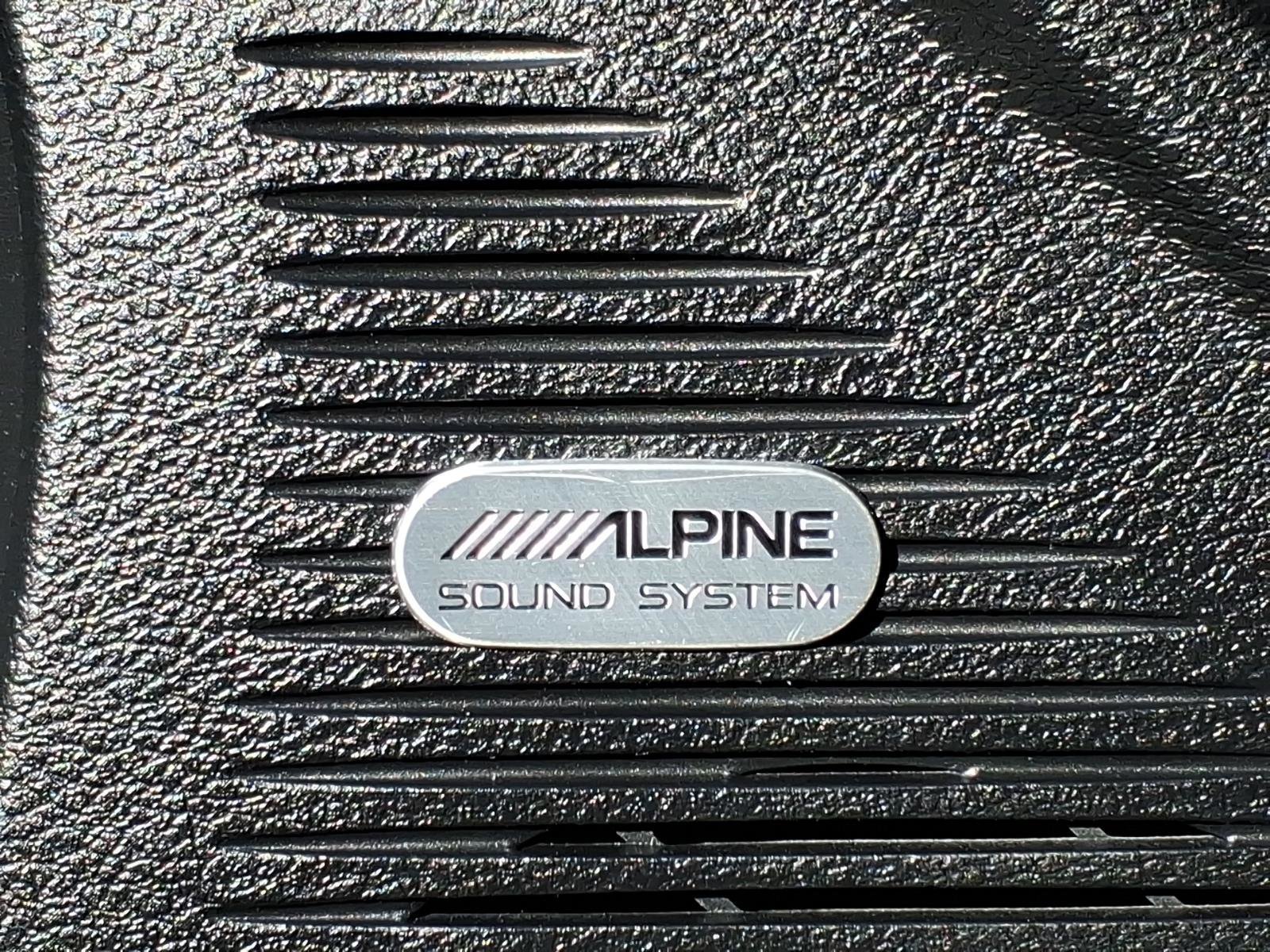 Used 2018 Dodge Challenger SXT w/ Blacktop Package image 17