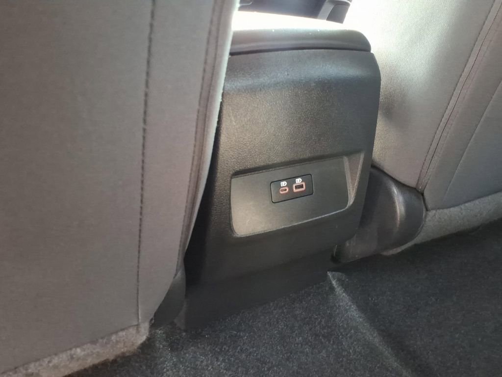 Used 2023 Nissan Frontier SV RWD image 14