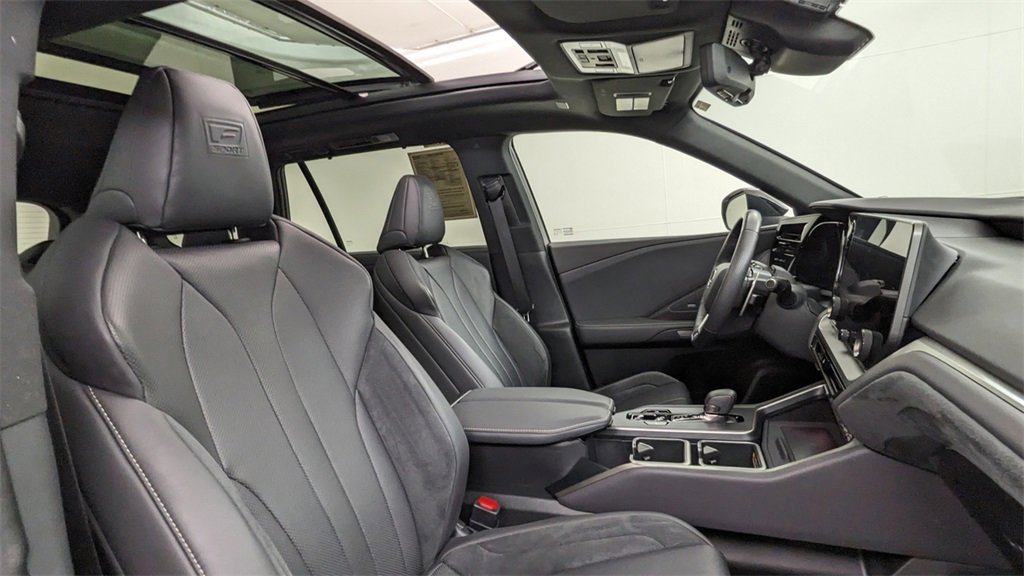 Used 2024 Lexus TX 500h AWD w/ Technology Package image 40