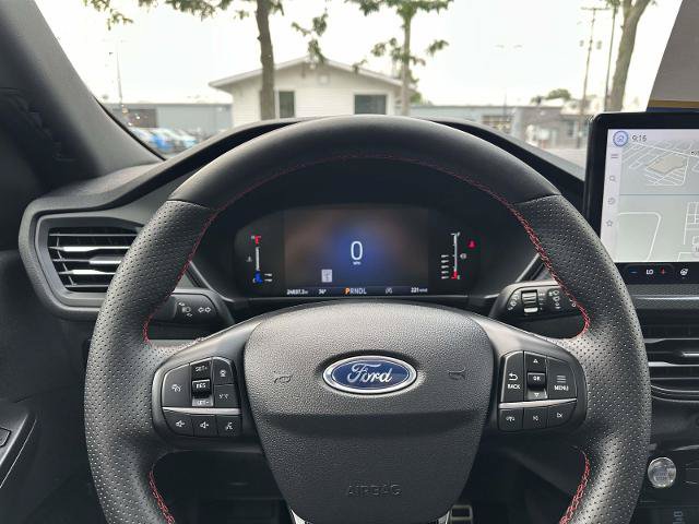 Certified 2023 Ford Escape ST-Line w/ Tech Pack #1 AWD/4WD image 17