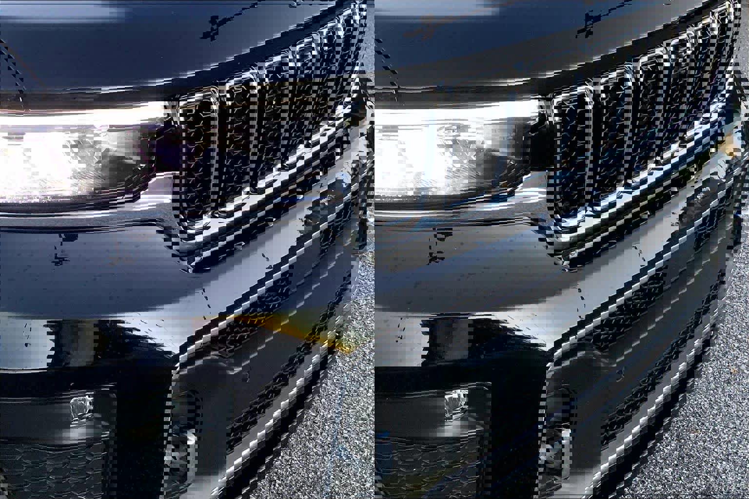 Used 2023 Jeep Grand Cherokee L Overland w/ Advanced Protech Group III image 29