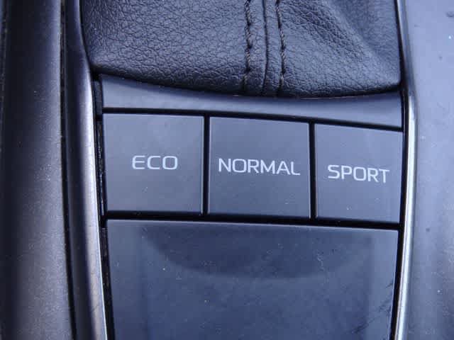 Used 2024 Toyota Camry SE FWD image 32