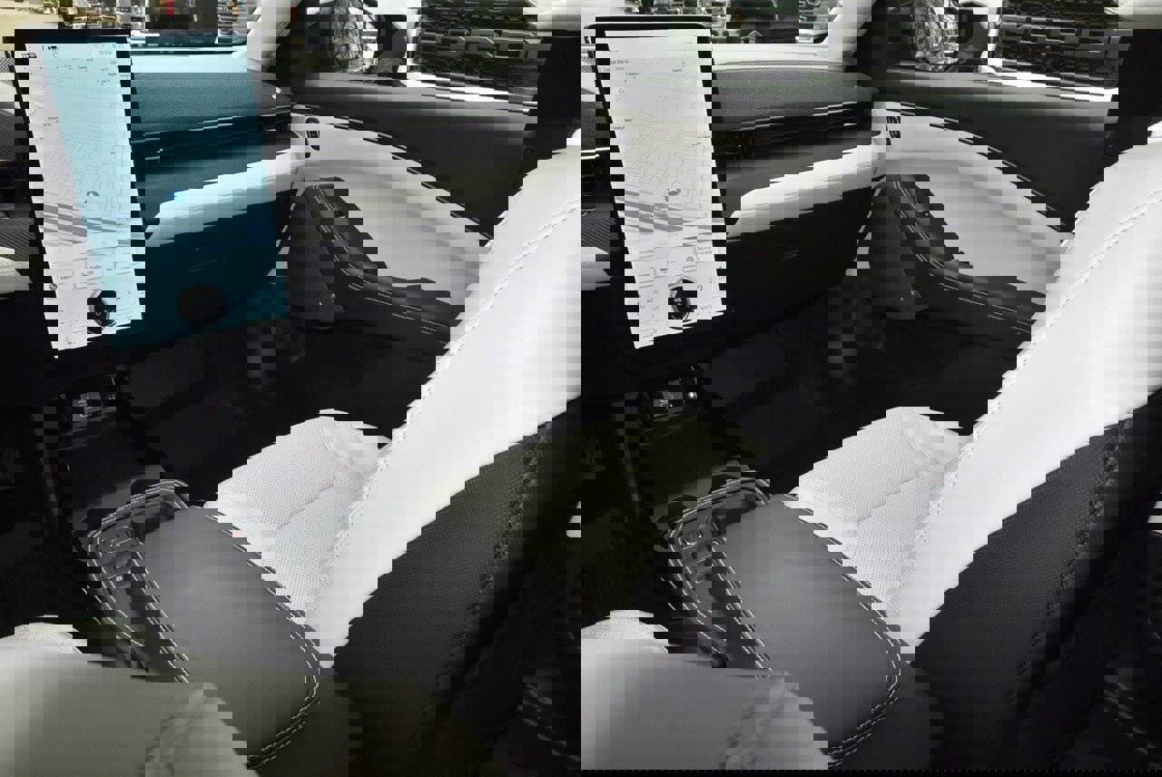 Certified 2025 Ford Mustang Mach-E Premium image 18