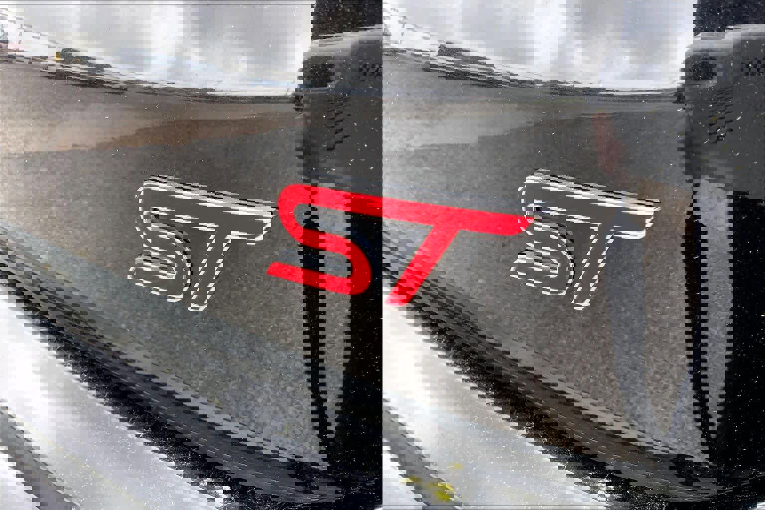 Certified 2022 Ford Edge ST w/ Equipment Group 401A image 12