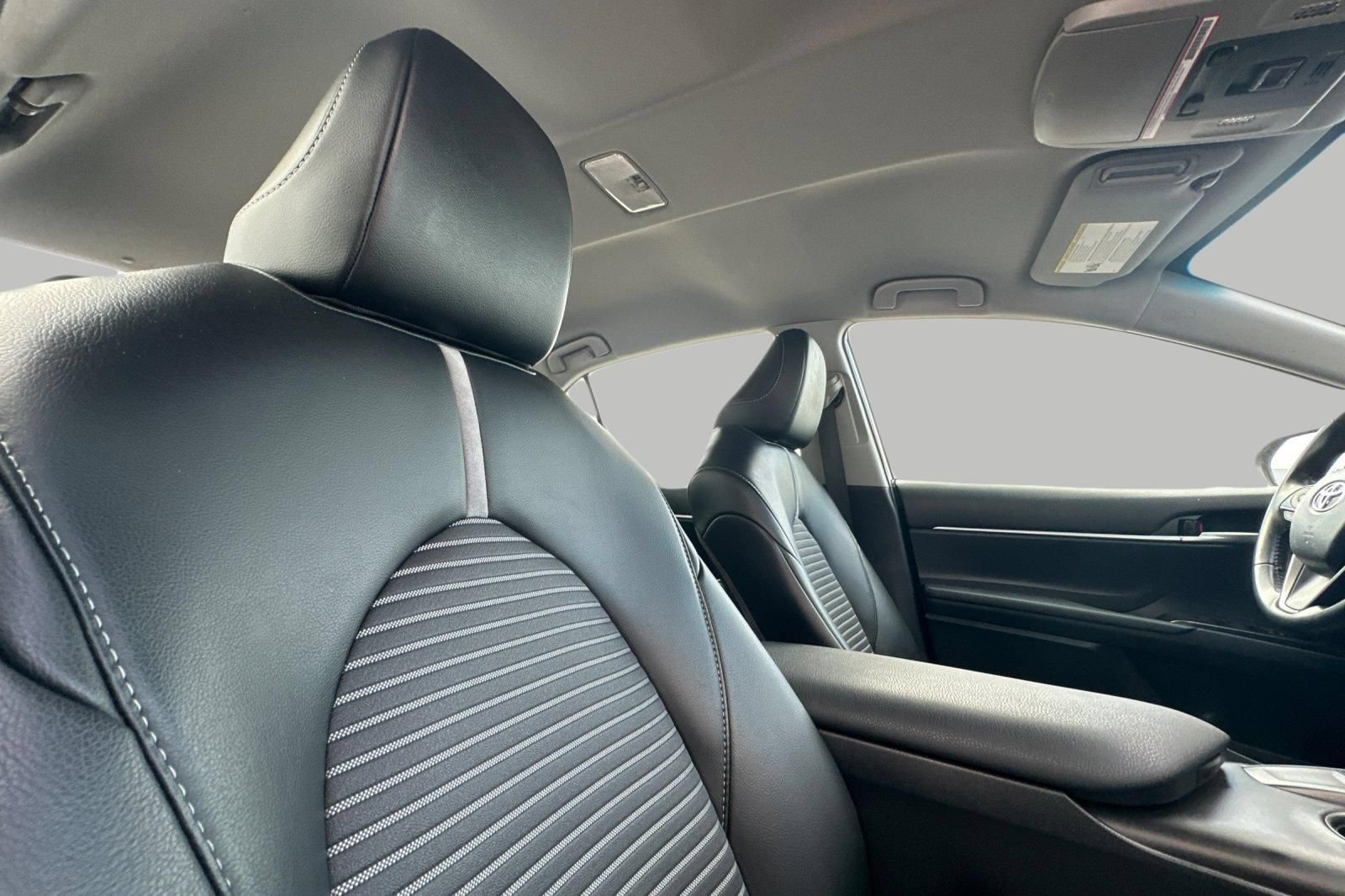 Used 2023 Toyota Camry SE FWD image 16