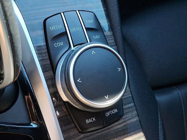 Used 2021 BMW 530i xDrive w/ Convenience Package image 26