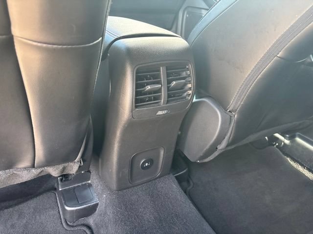 Certified 2025 Ford Escape ST-Line FWD image 32