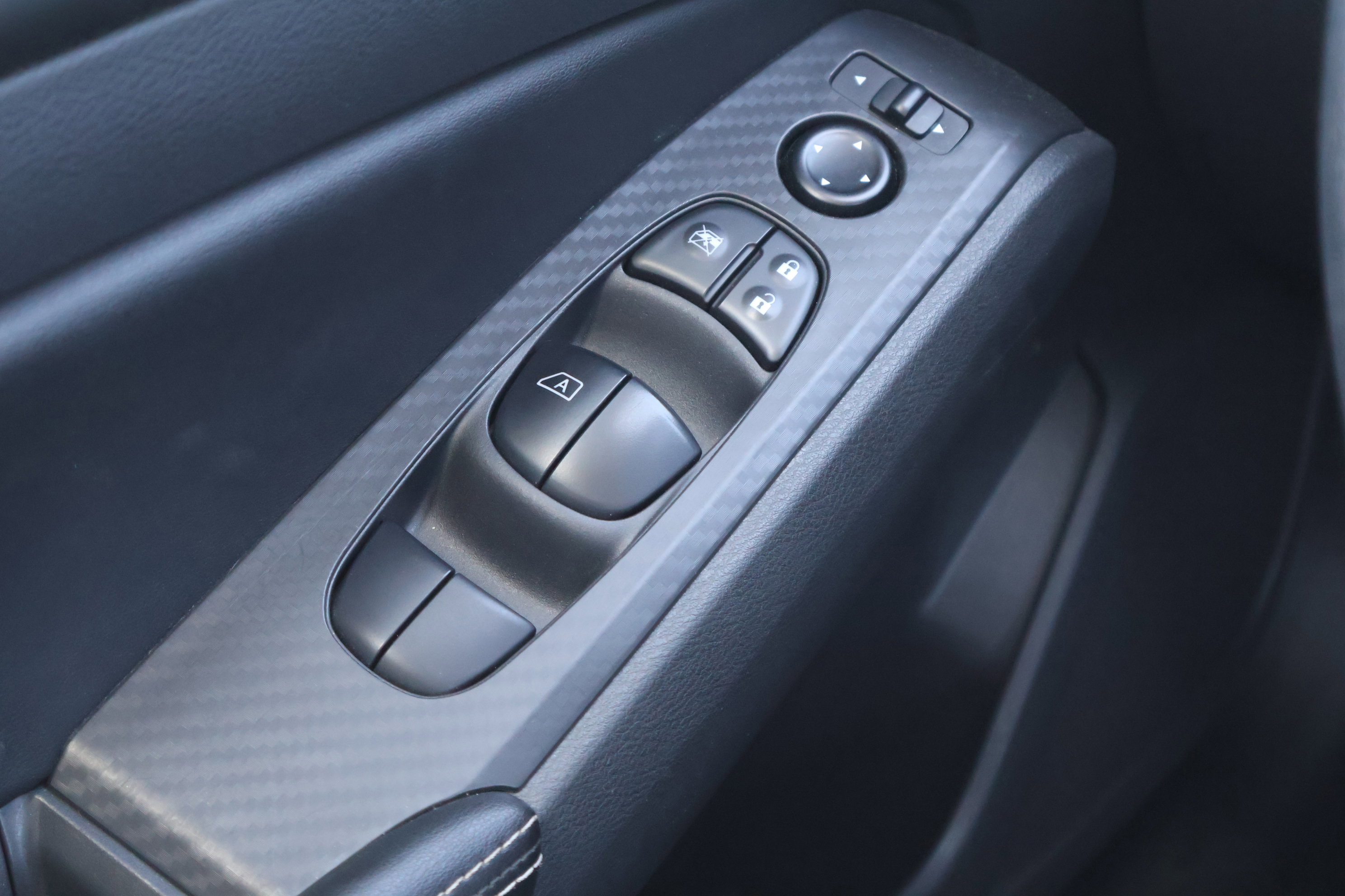 Used 2024 Nissan Altima 2.5 SV image 15