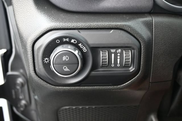 Used 2022 Jeep Gladiator Mojave w/ LED Lighting Group AWD/4WD image 14