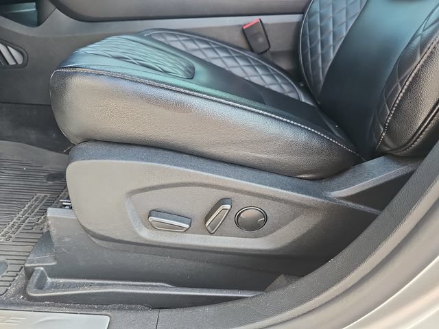 Certified 2024 Ford Edge Titanium AWD/4WD image 12