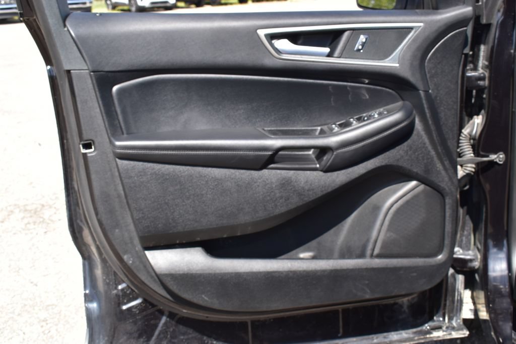 Certified 2024 Ford Edge SEL w/ Convenience Package AWD/4WD image 9