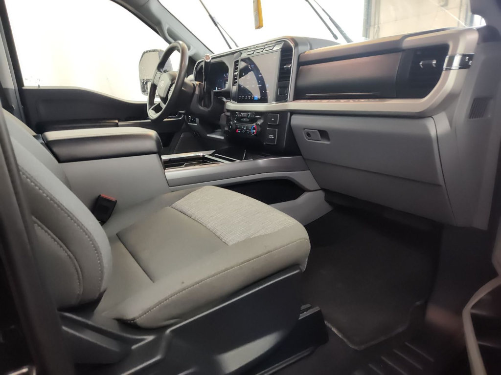 Certified 2024 Ford F350 XLT w/ XLT Premium Package AWD/4WD image 8