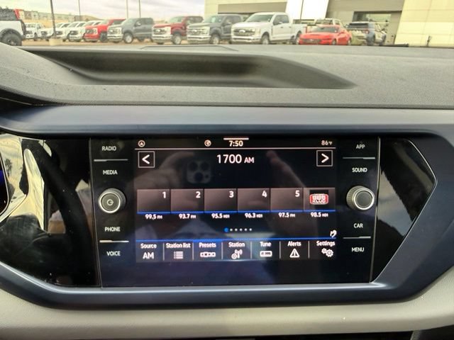 Used 2022 Volkswagen Taos SE FWD image 22