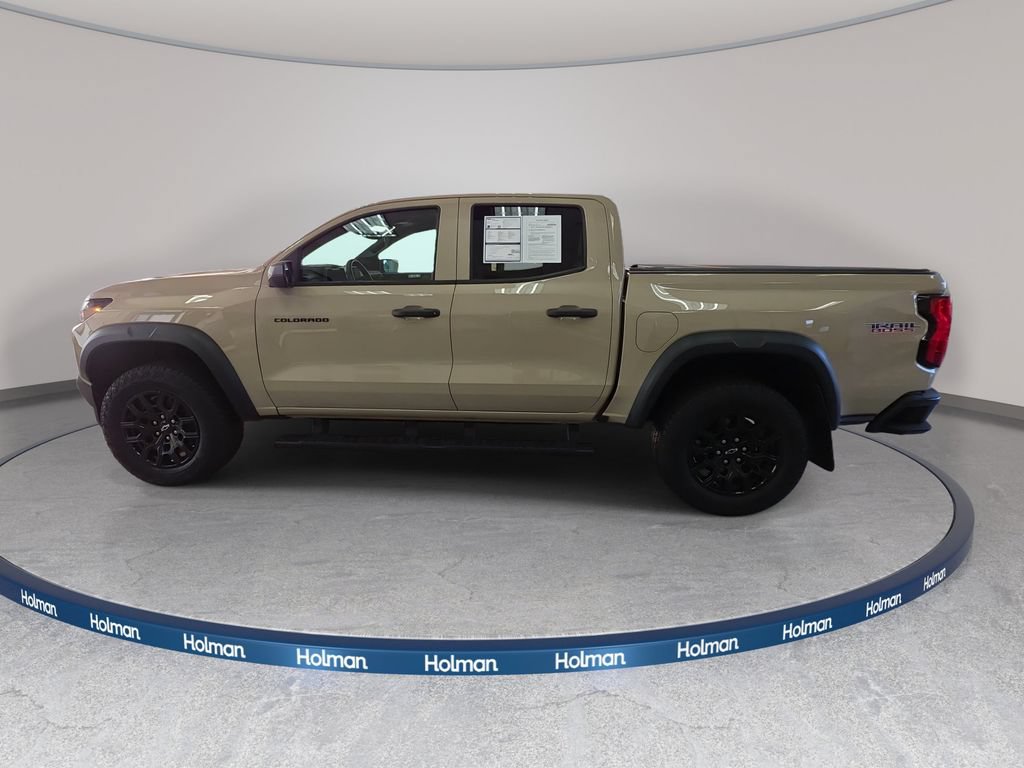 Used 2024 Chevrolet Colorado Trail Boss w/ Advanced Trailering Package AWD/4WD image 8