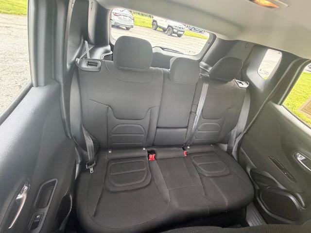 Used 2021 Jeep Renegade Latitude w/ Convenience Group AWD/4WD image 34