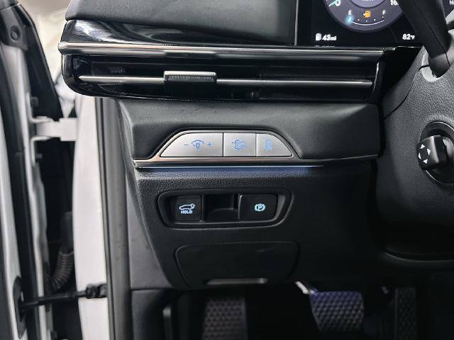 Used 2025 Genesis GV80 2.5T Standard AWD/4WD image 13
