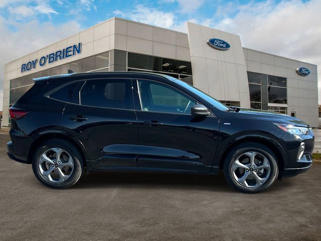 Certified 2023 Ford Escape ST-Line AWD/4WD image 6