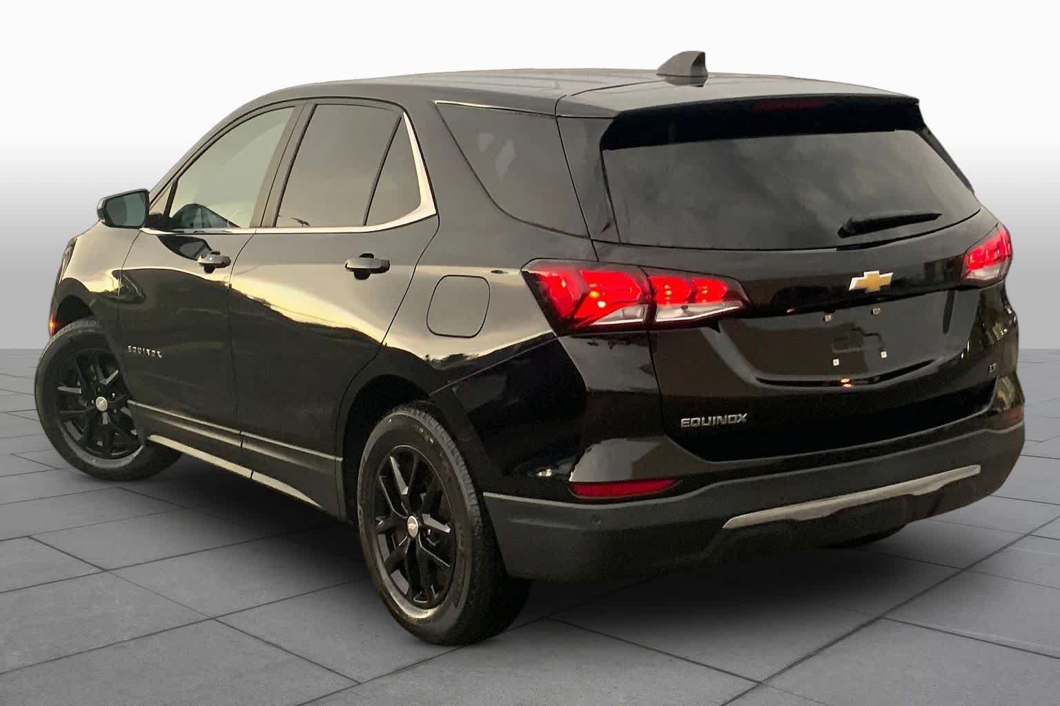 Used 2023 Chevrolet Equinox LT FWD image 12