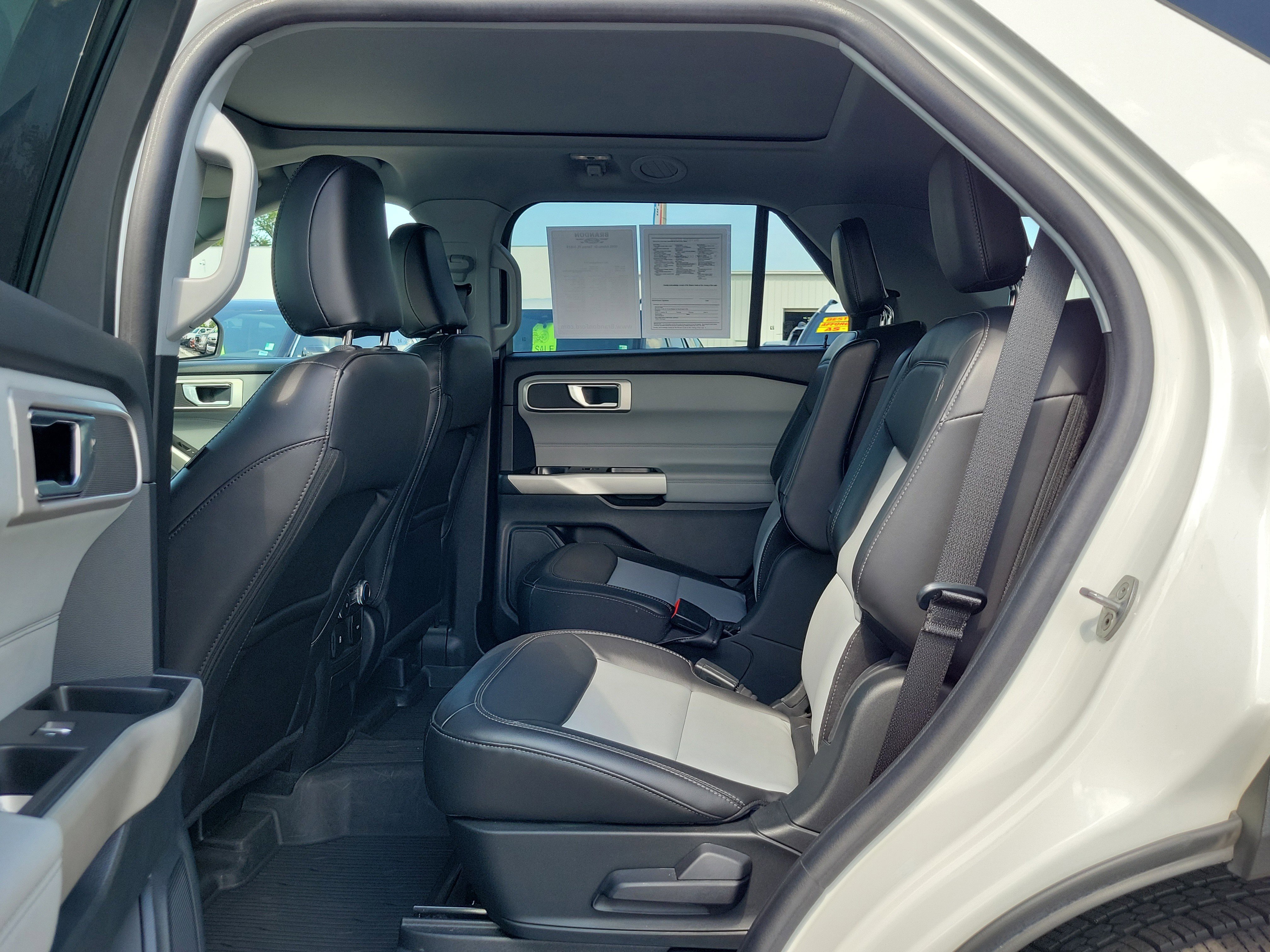 Certified 2022 Ford Explorer XLT w/ Equipment Group 202A RWD image 14