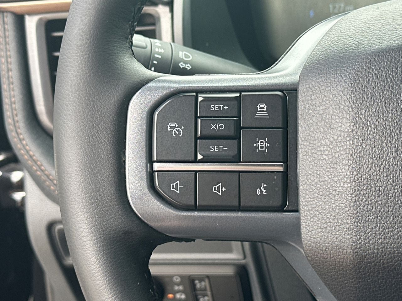 Certified 2025 Ford F150 Lightning Lariat AWD/4WD image 27