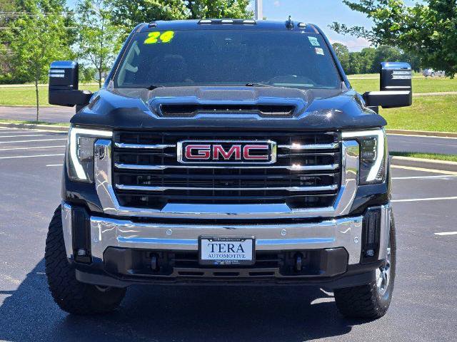 Used 2024 GMC Sierra 2500 SLT w/ SLT Premium Package AWD/4WD image 3