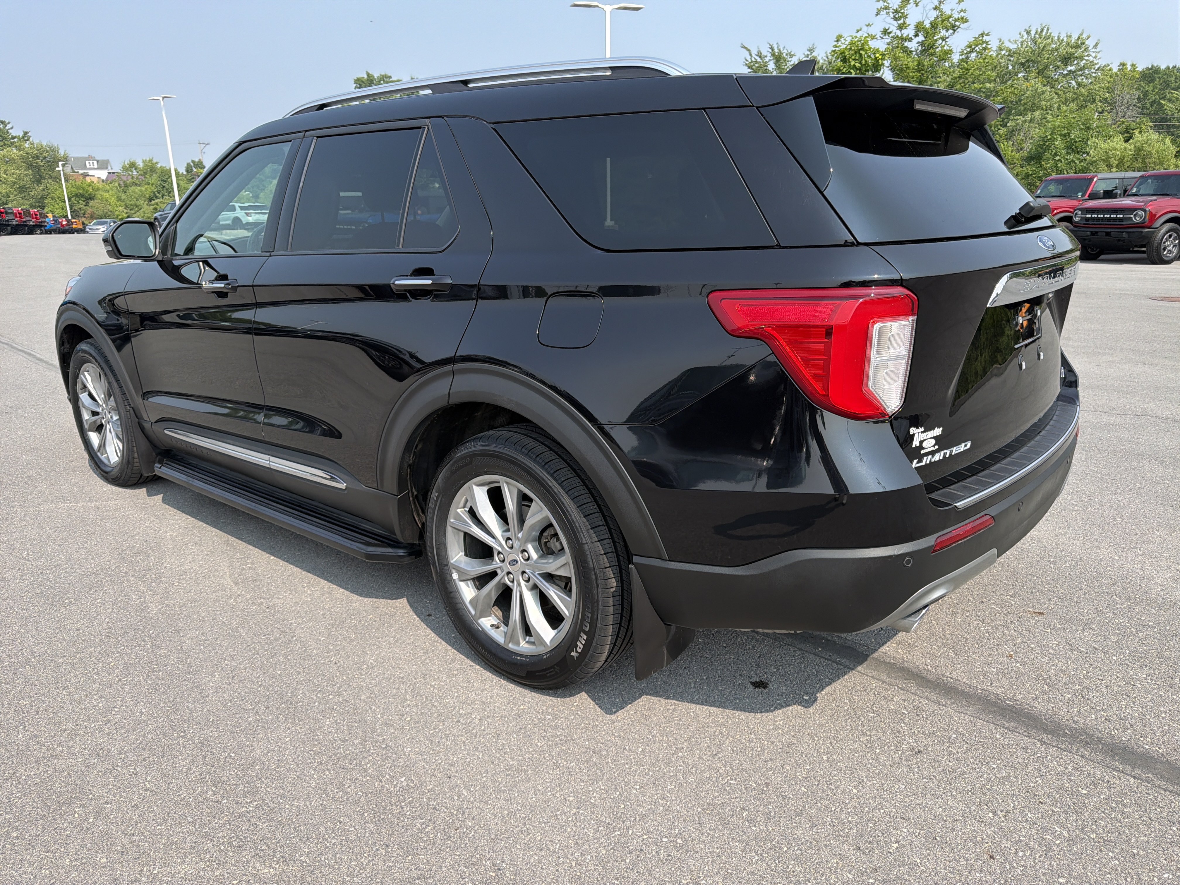 Certified 2023 Ford Explorer Limited w/ Equipment Group 301A AWD/4WD image 7