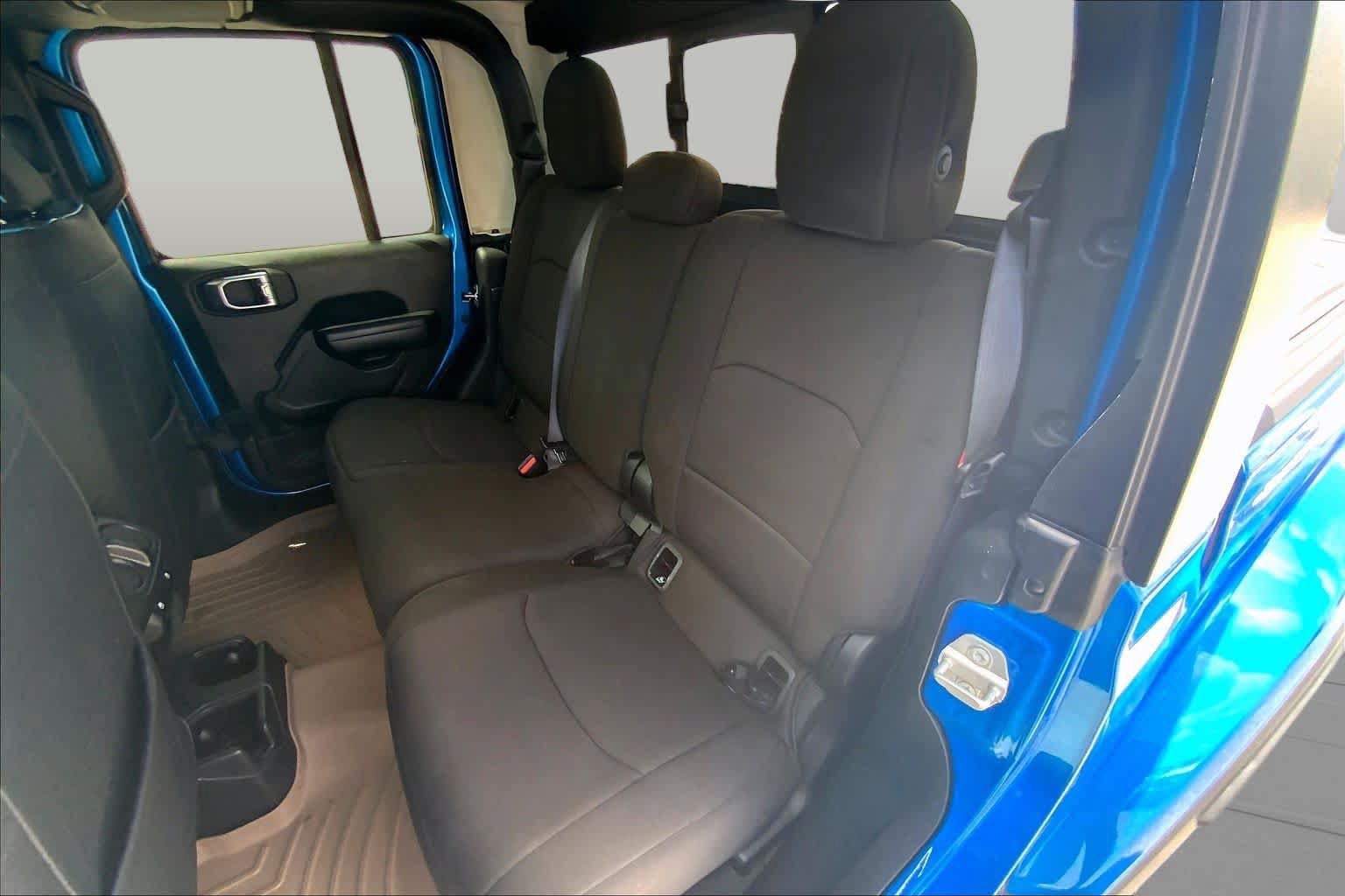 Used 2021 Jeep Gladiator Sport AWD/4WD image 21