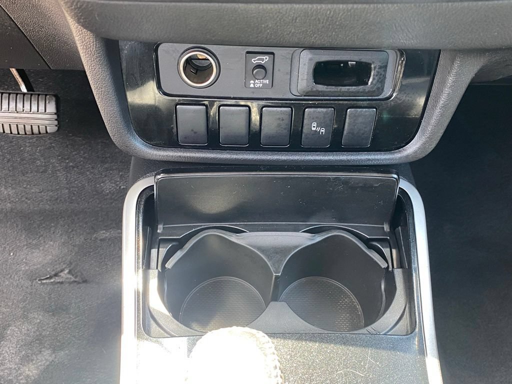 Used 2018 Mitsubishi Outlander SE FWD image 18