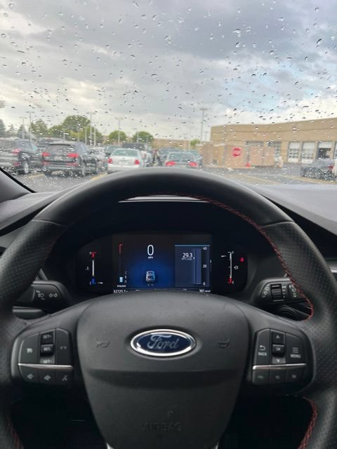 Certified 2025 Ford Escape ST-Line AWD/4WD image 6