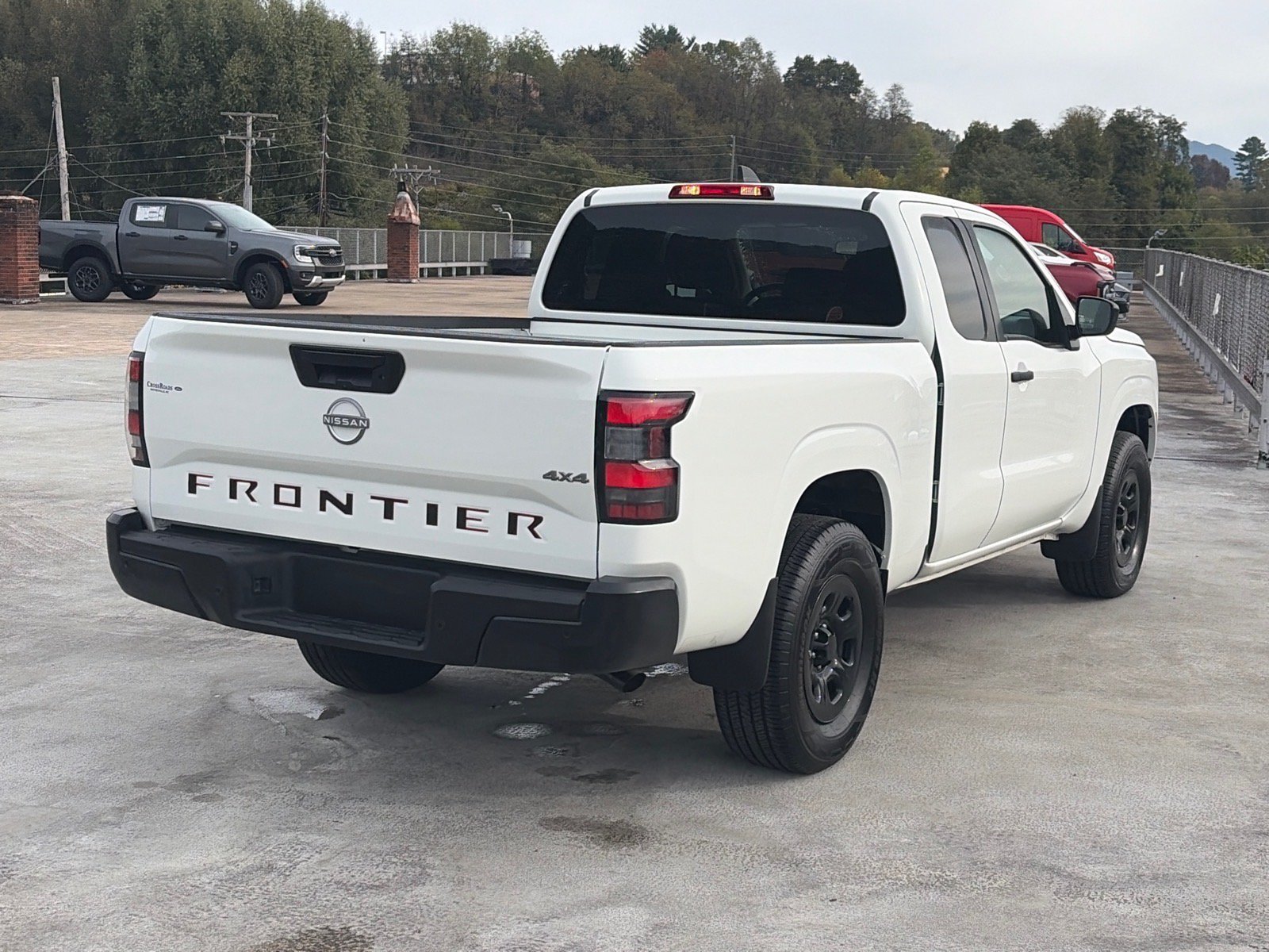 Used 2024 Nissan Frontier S w/ Technology Package AWD/4WD image 3