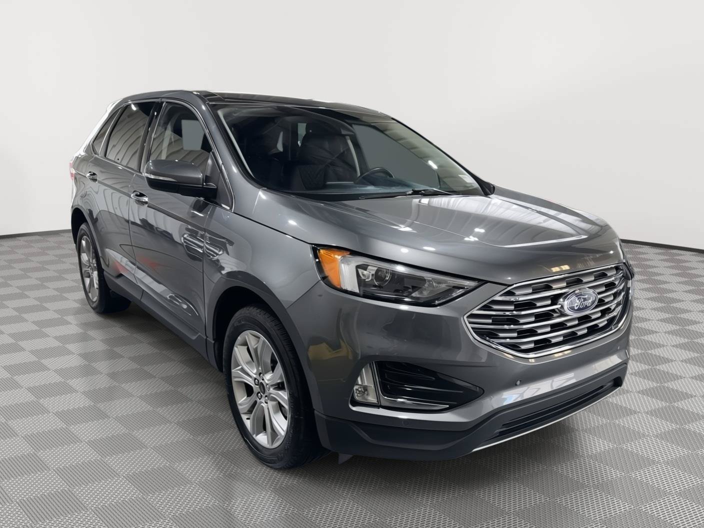 Certified 2024 Ford Edge Titanium AWD/4WD image 5