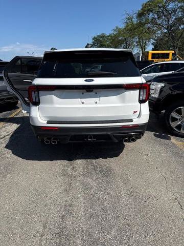 Certified 2025 Ford Explorer ST AWD/4WD image 4