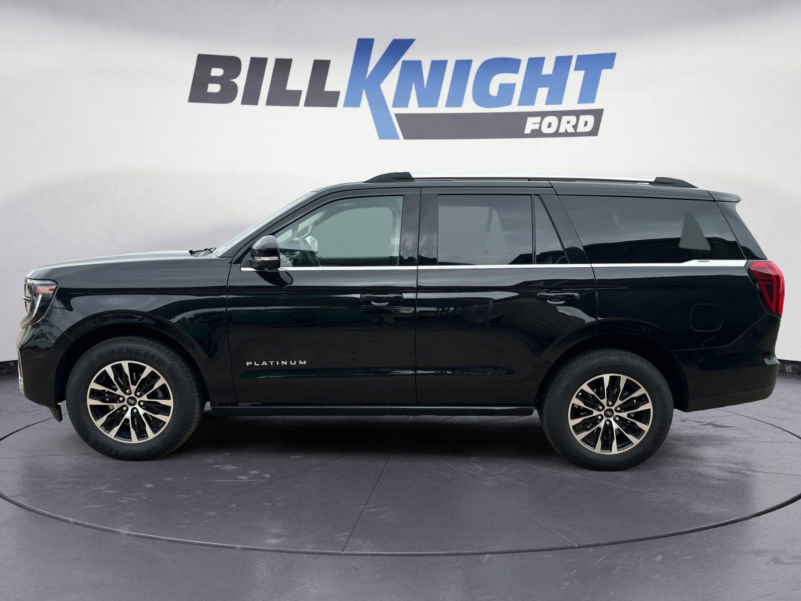 Certified 2025 Ford Expedition Platinum AWD/4WD image 2