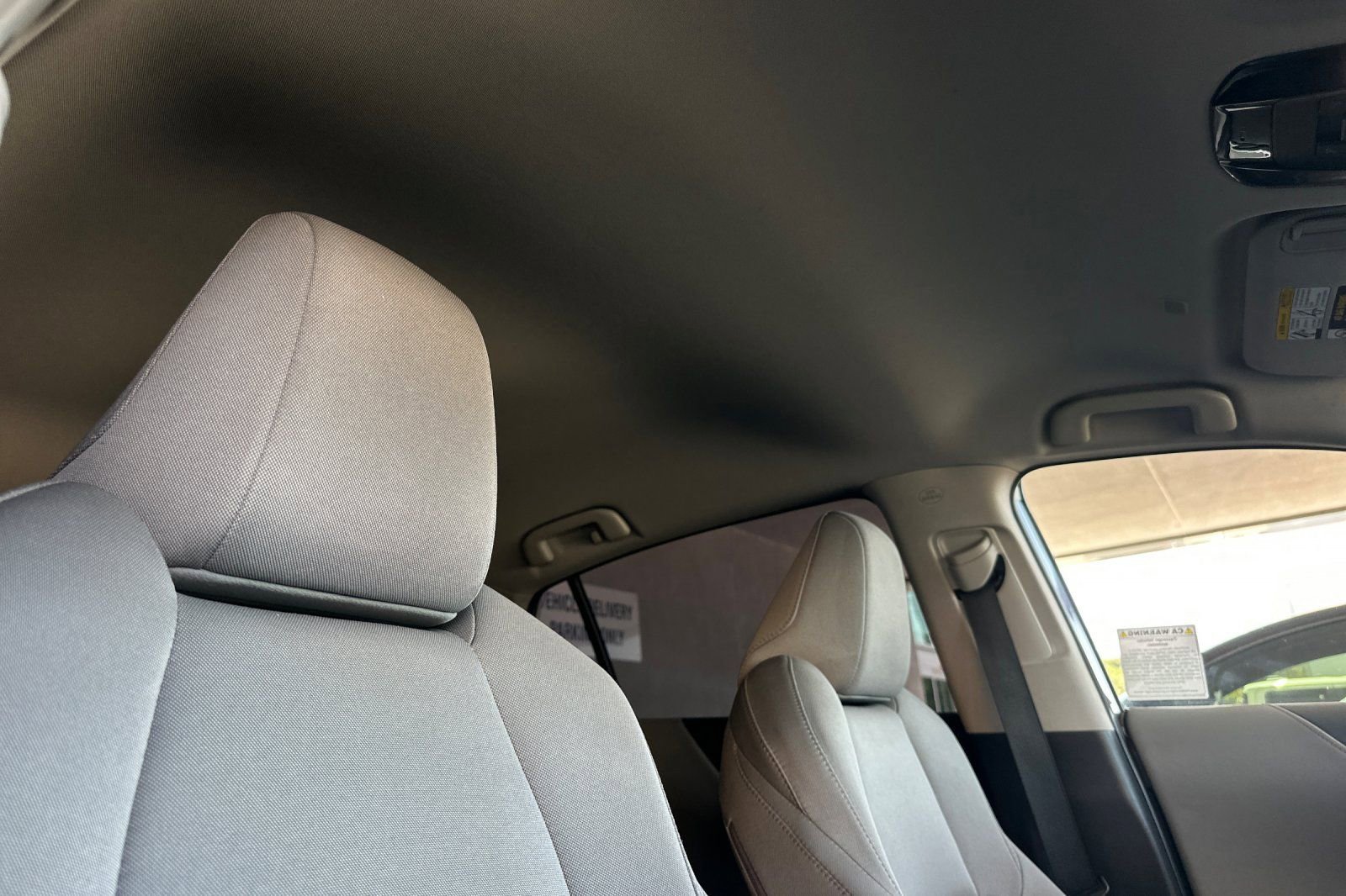 Used 2023 Toyota Venza LE AWD/4WD image 16