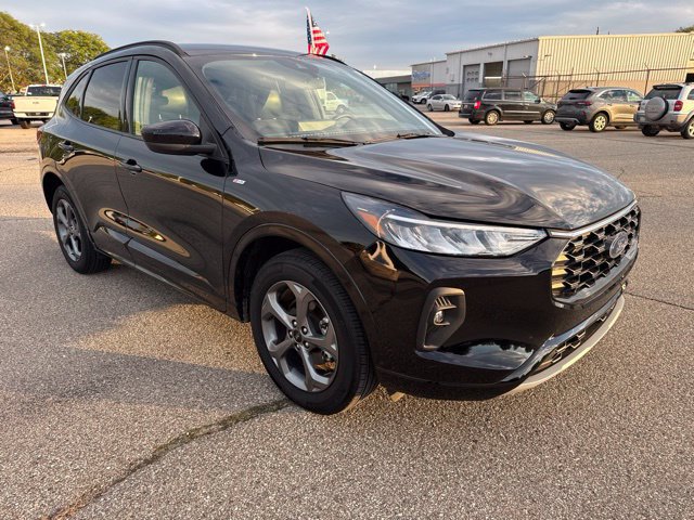 Certified 2023 Ford Escape ST-Line Select w/ Tech Pack #1 AWD/4WD image 11