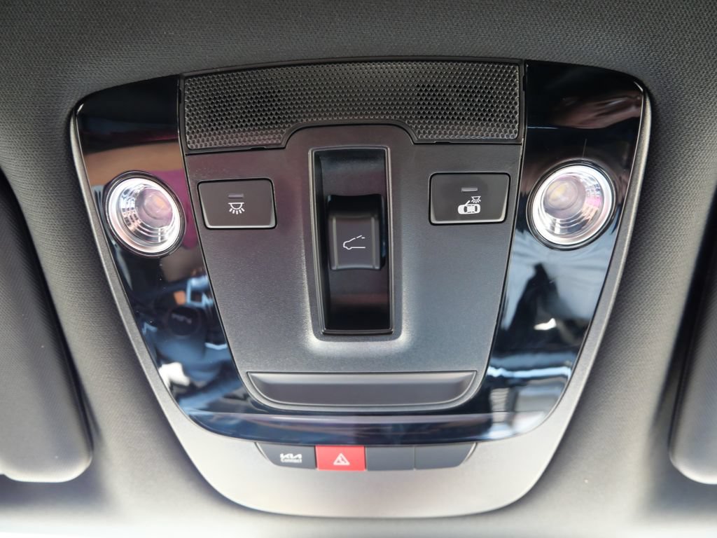 Used 2025 Kia Sportage X-Line w/ Premium Package AWD/4WD image 37