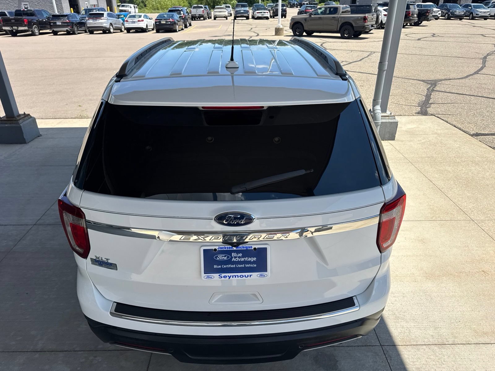 Certified 2018 Ford Explorer XLT w/ Equipment Group 202A FWD image 7