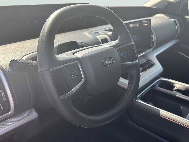 Certified 2025 Ford Expedition Active AWD/4WD image 21