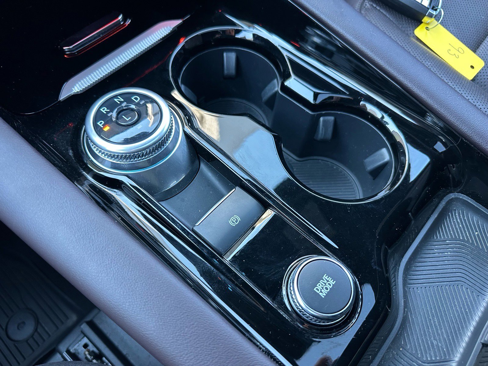 Certified 2025 Ford Explorer Platinum w/ LUX Leather Package image 41