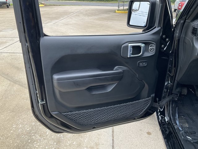 Used 2021 Jeep Wrangler Sport AWD/4WD image 7