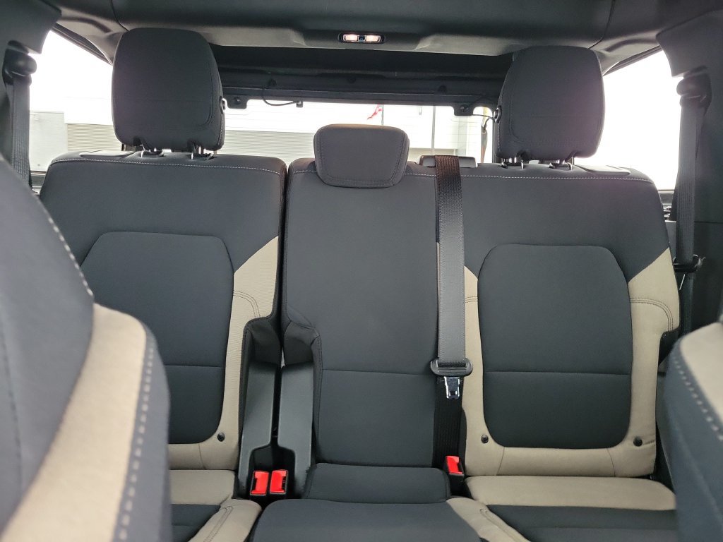 Certified 2023 Ford Bronco Big Bend w/ Sasquatch Package AWD/4WD image 17