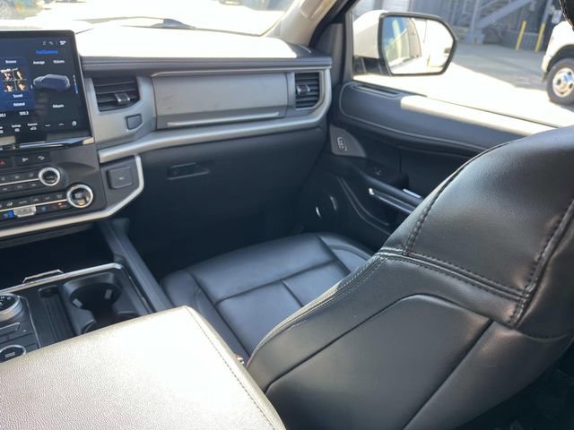 Certified 2023 Ford Expedition XLT image 15