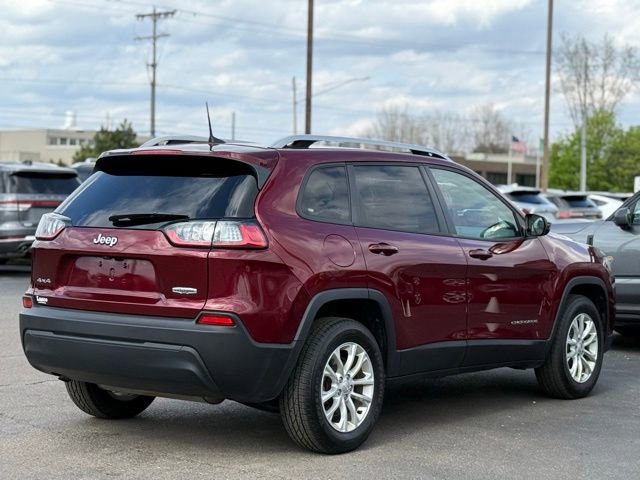 Used 2020 Jeep Cherokee Latitude w/ Cold Weather Group AWD/4WD image 36