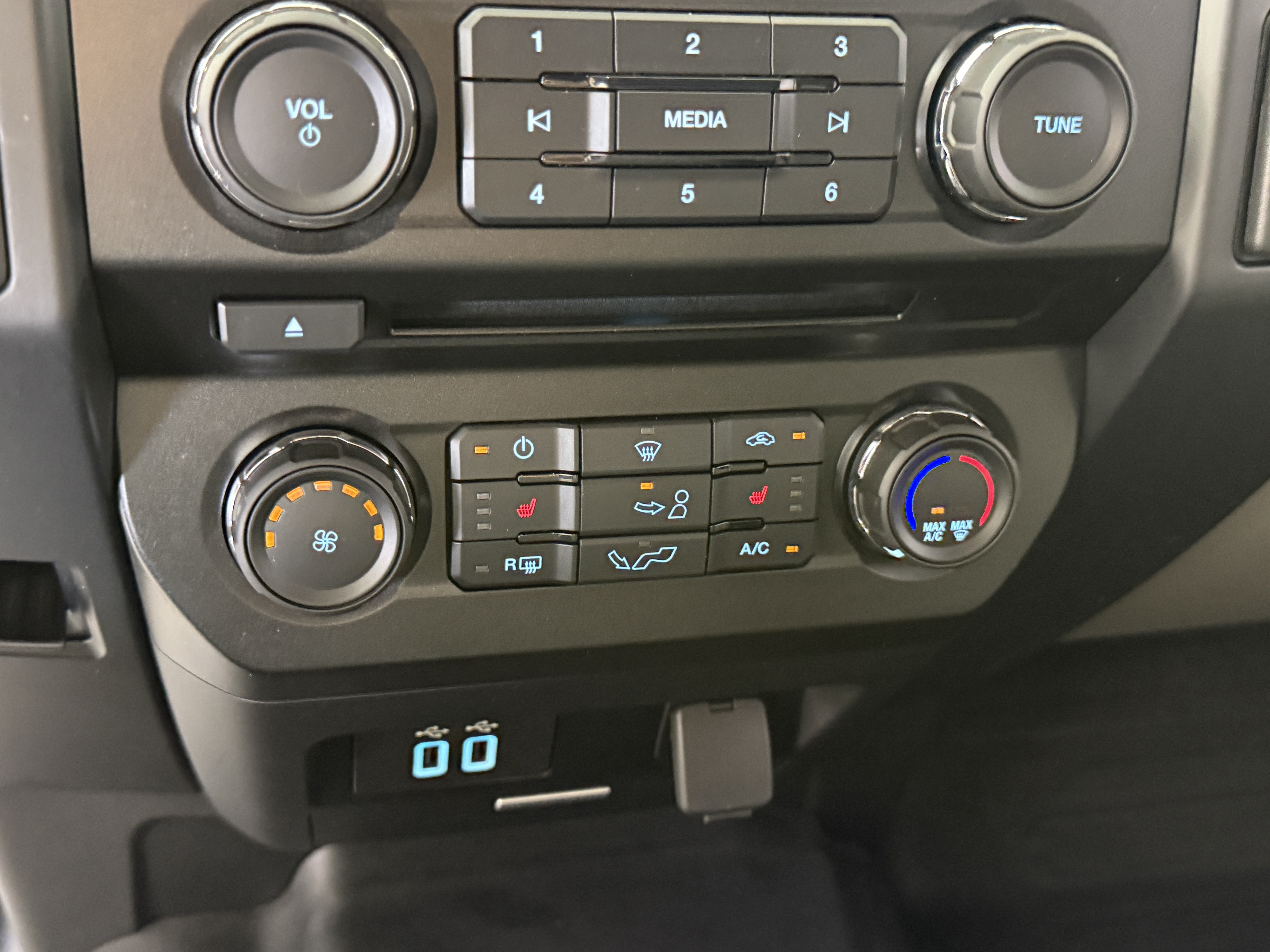 Certified 2018 Ford F150 XL w/ Equipment Group 101A Mid RWD image 19