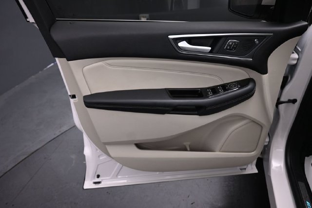 Certified 2019 Ford Edge Titanium w/ Equipment Group 301A AWD/4WD image 21
